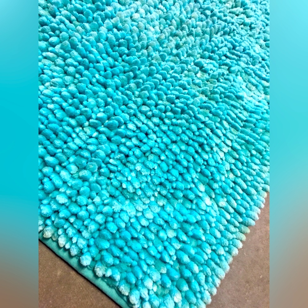 Plush Microfiber Bath Mat - Turquoise Comfort